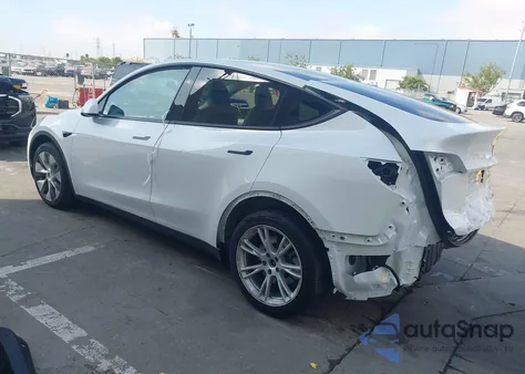 2023 Tesla Model Y Awd/Long Range Dual Motor All-Wheel Drive from USA, damaged, VIN 7SAYGDEE2PF832769
